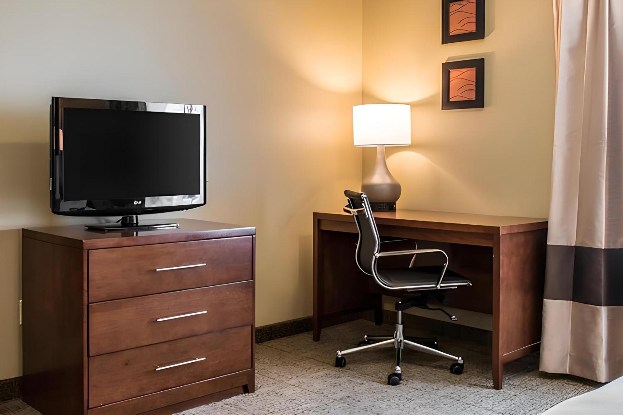 Comfort Inn Lancaster County Columbia Exterior photo