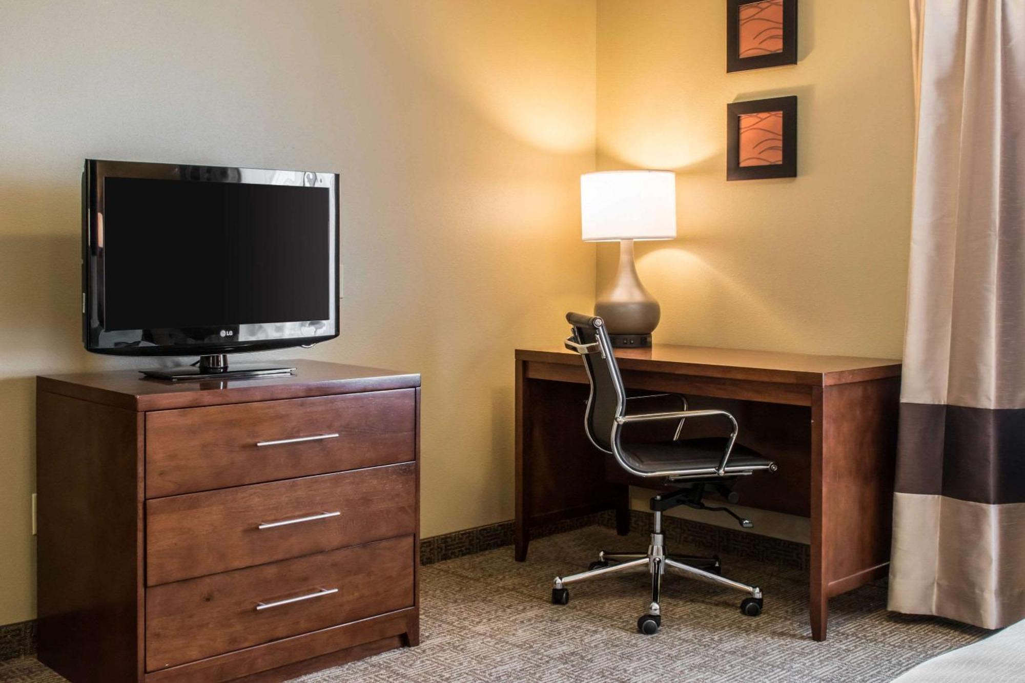 Comfort Inn Lancaster County Columbia Exterior photo