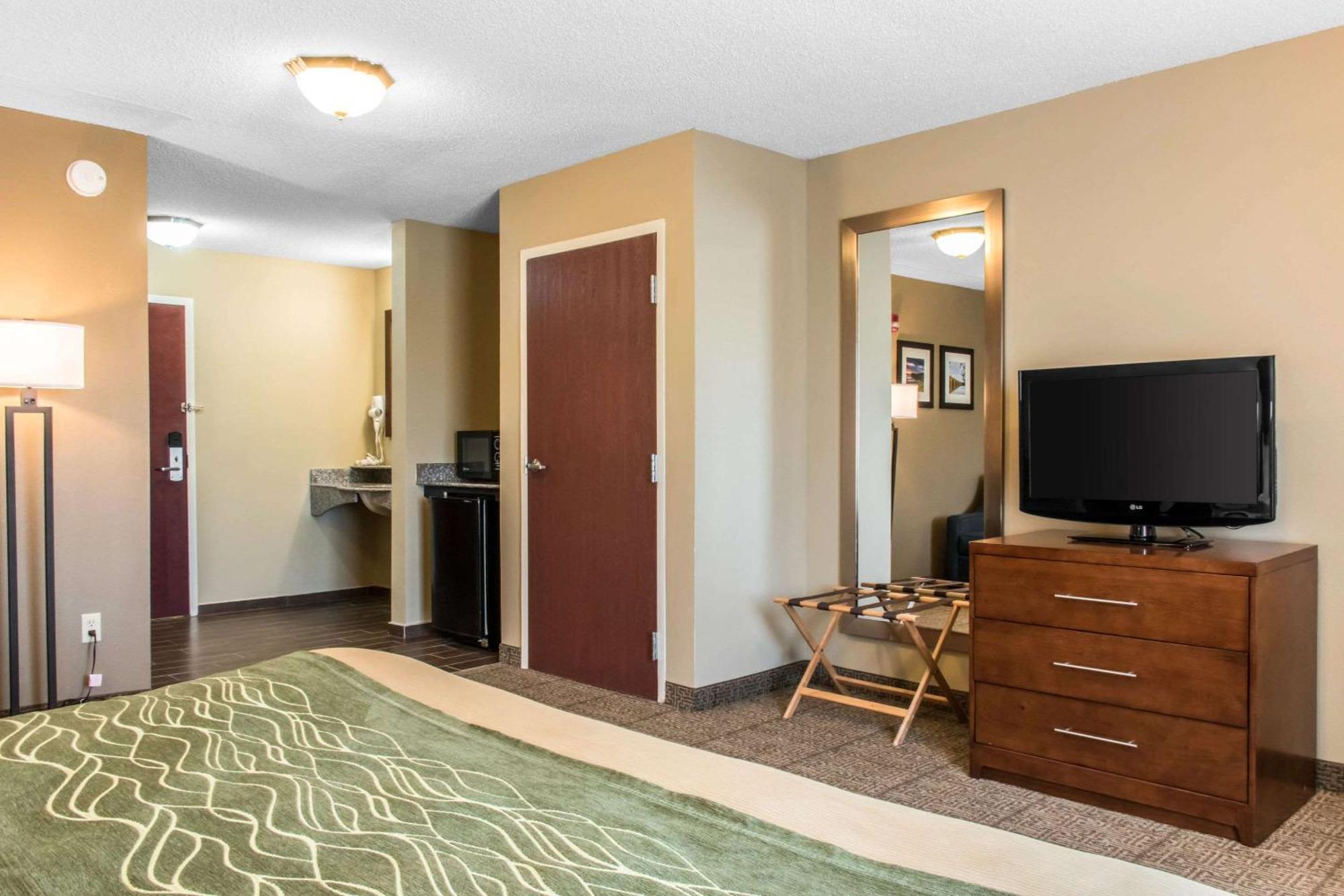 Comfort Inn Lancaster County Columbia Exterior photo